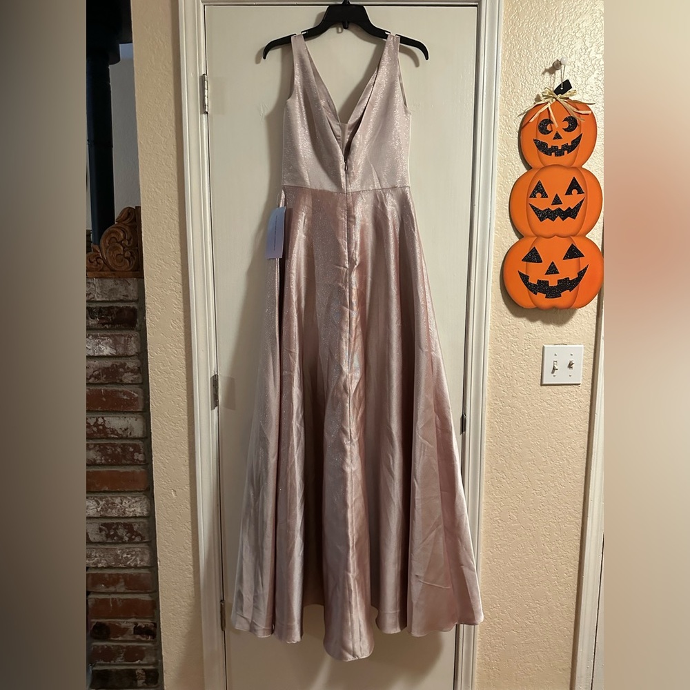🆕 White Soieblue Shimmering Pink Champagne V neck Beaded sequins Evening Prom M - Picture 3 of 12